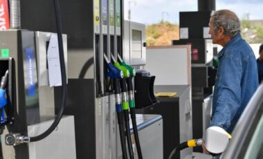 Carburants : les prix se maintiennent à des niveaux très élevés au mois août