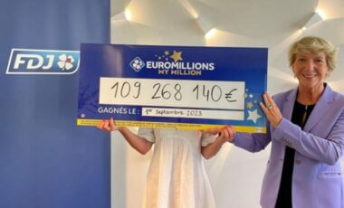 La revanche d'une Bretonne licenciée : elle gagne 109 millions d'euros à l'EuroMillions