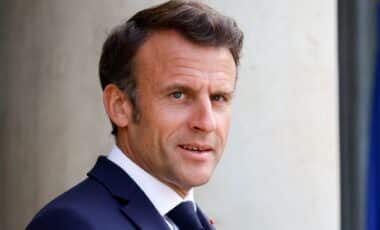 Emmanuel Macron confirme la baisse d’impôts pour les classes moyennes et révèle la date de son application