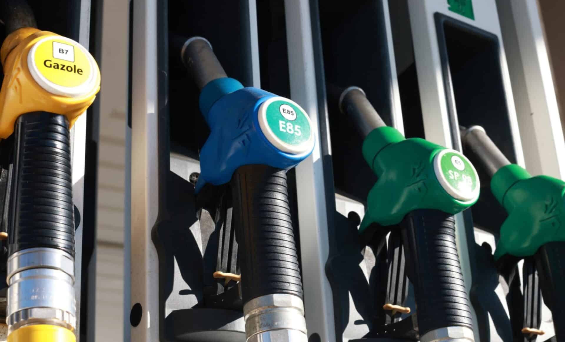 Carburants : les prix à la pompe repartent de nouveau à la hausse