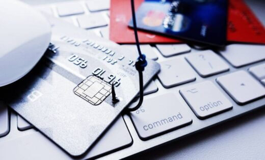 Fraudes à la carte bancaire en ligne : voici comment les éviter