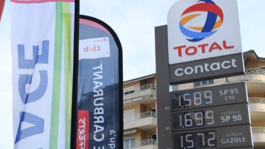 Carburants : les prix vont-ils continuer à baisser pour les vacances de Noël ?