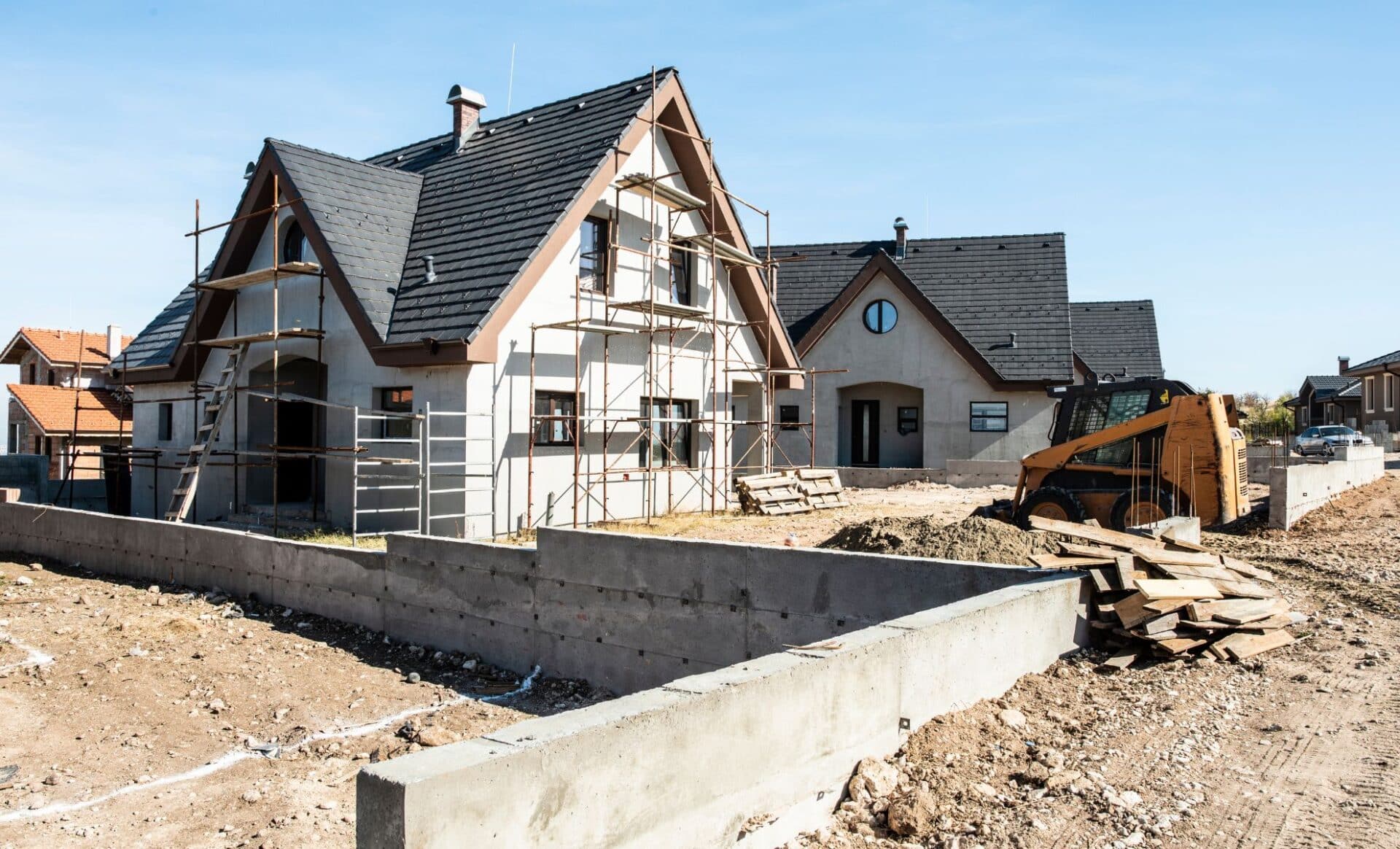 Immobilier : la construction de maisons individuelles bientôt impossible ? La loi qui inquiète les futurs propriétaires