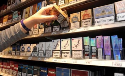 Tabac : combien coûtent les paquets de cigarettes dans les pays voisins ?